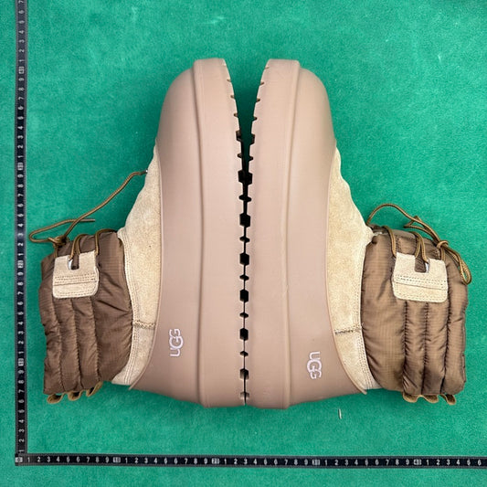 UGG