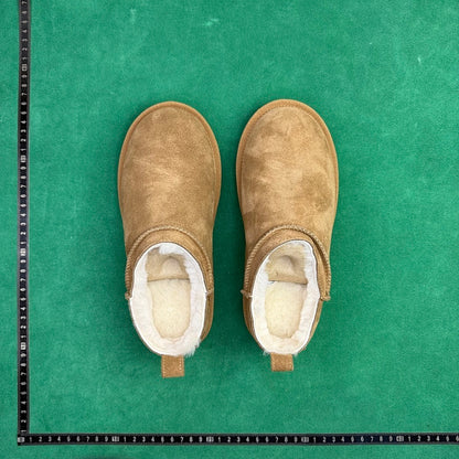 UGG