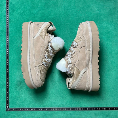UGG