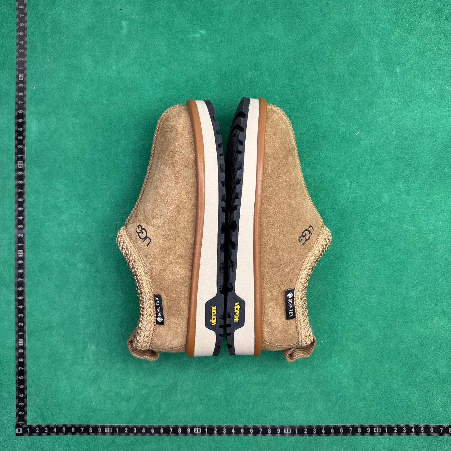 UGG
