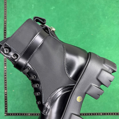 Prada - Monolith B