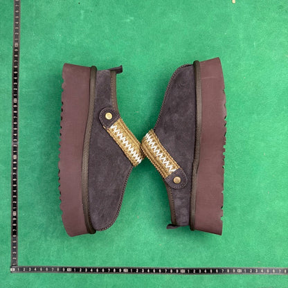 UGG