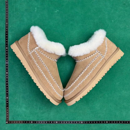 UGG