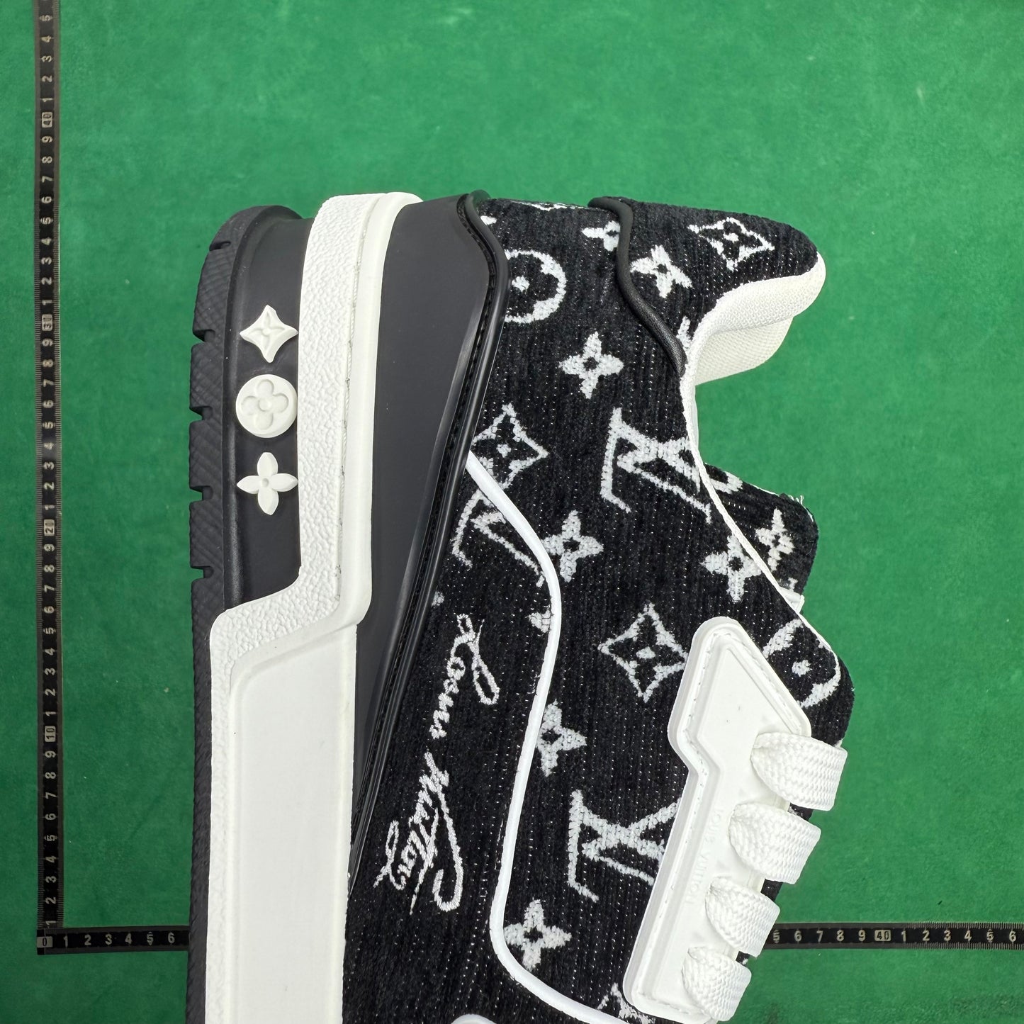 Louis Vuitton  - TT Trainer