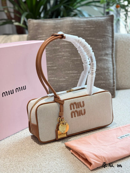 MiuMiu
