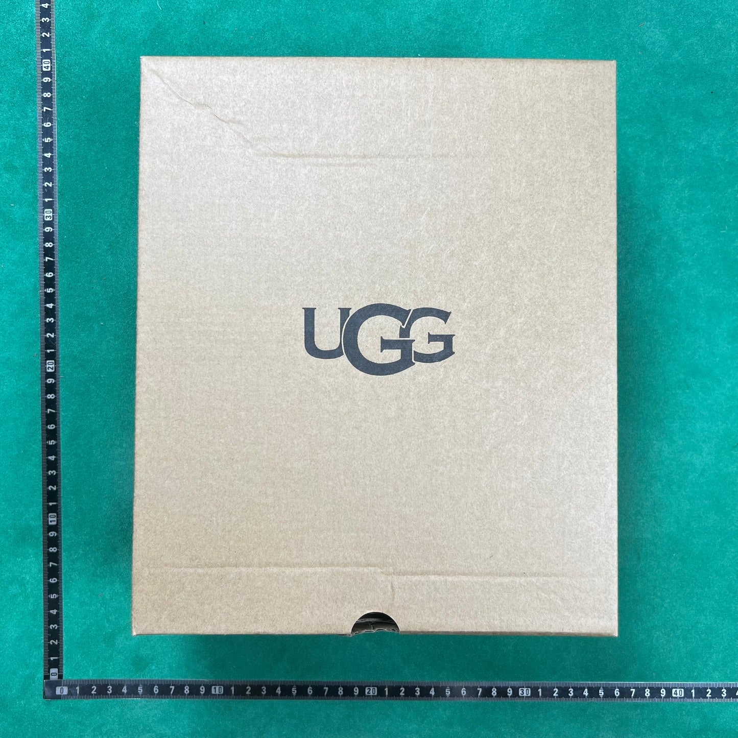 UGG