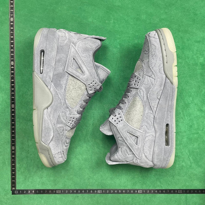Air Jordan 4 Retro Kaws