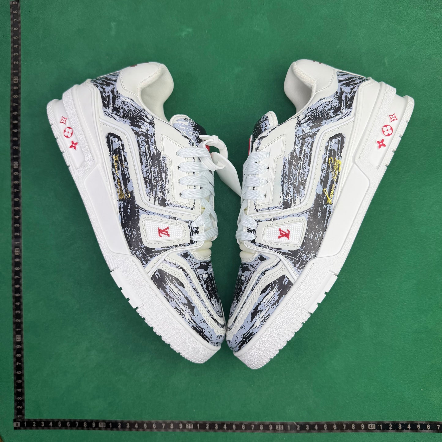Louis Vuitton  - TT Trainer