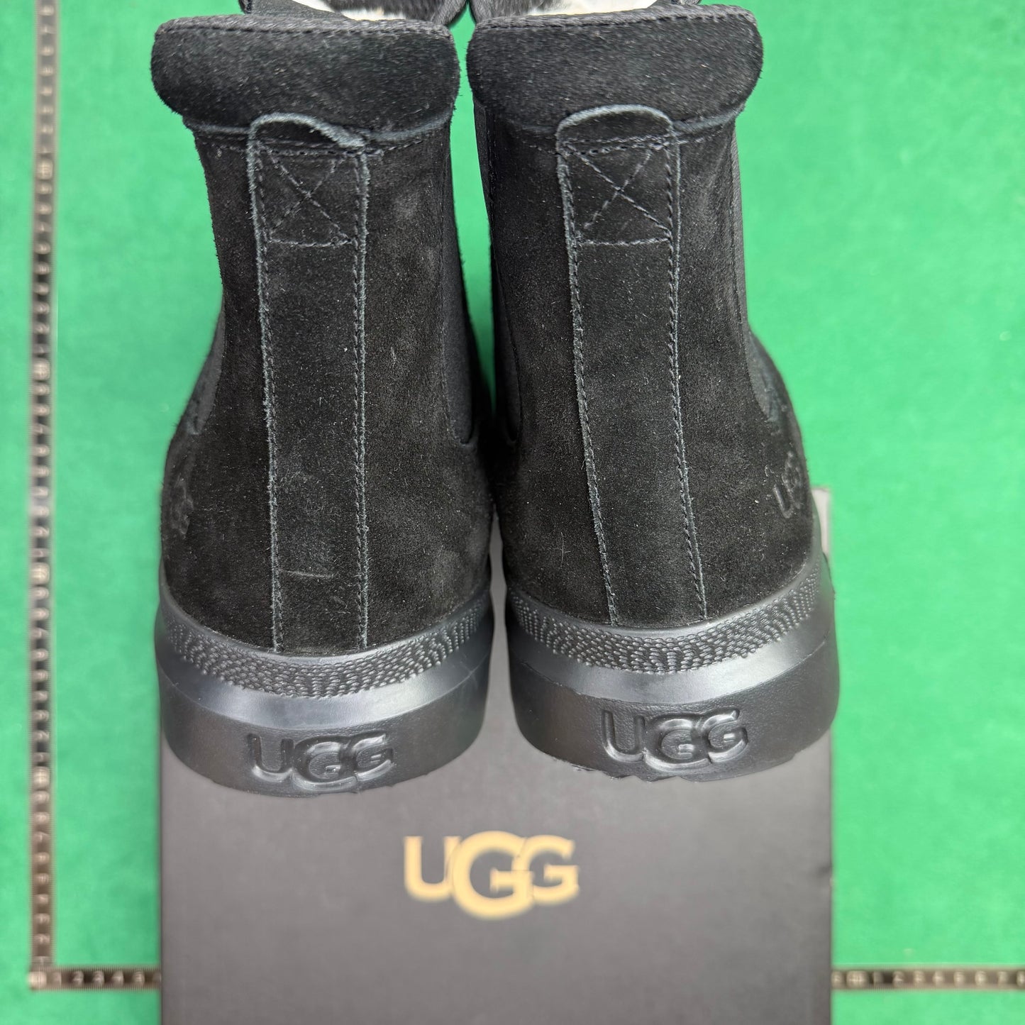 UGG