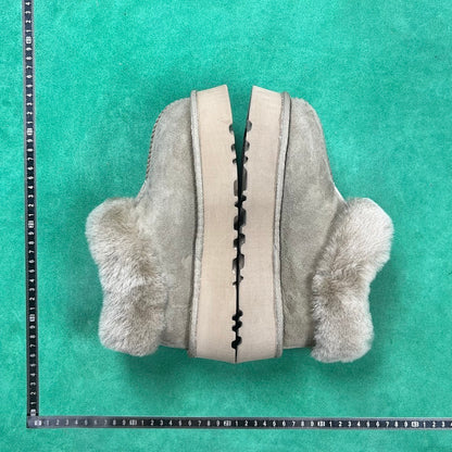 UGG