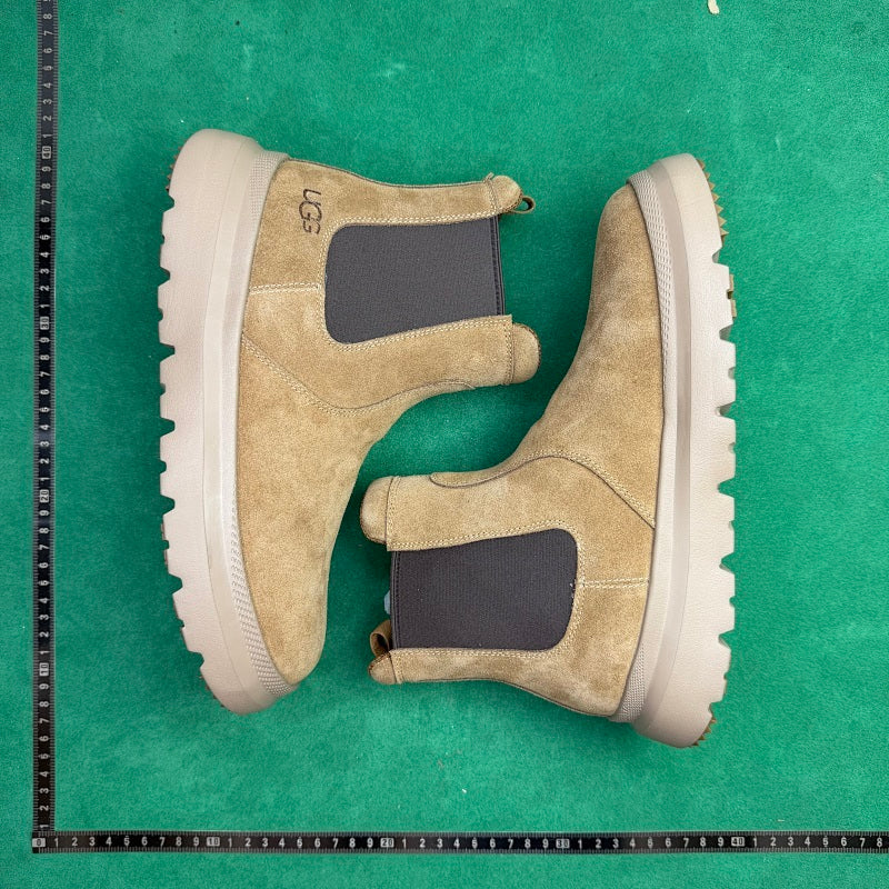 UGG