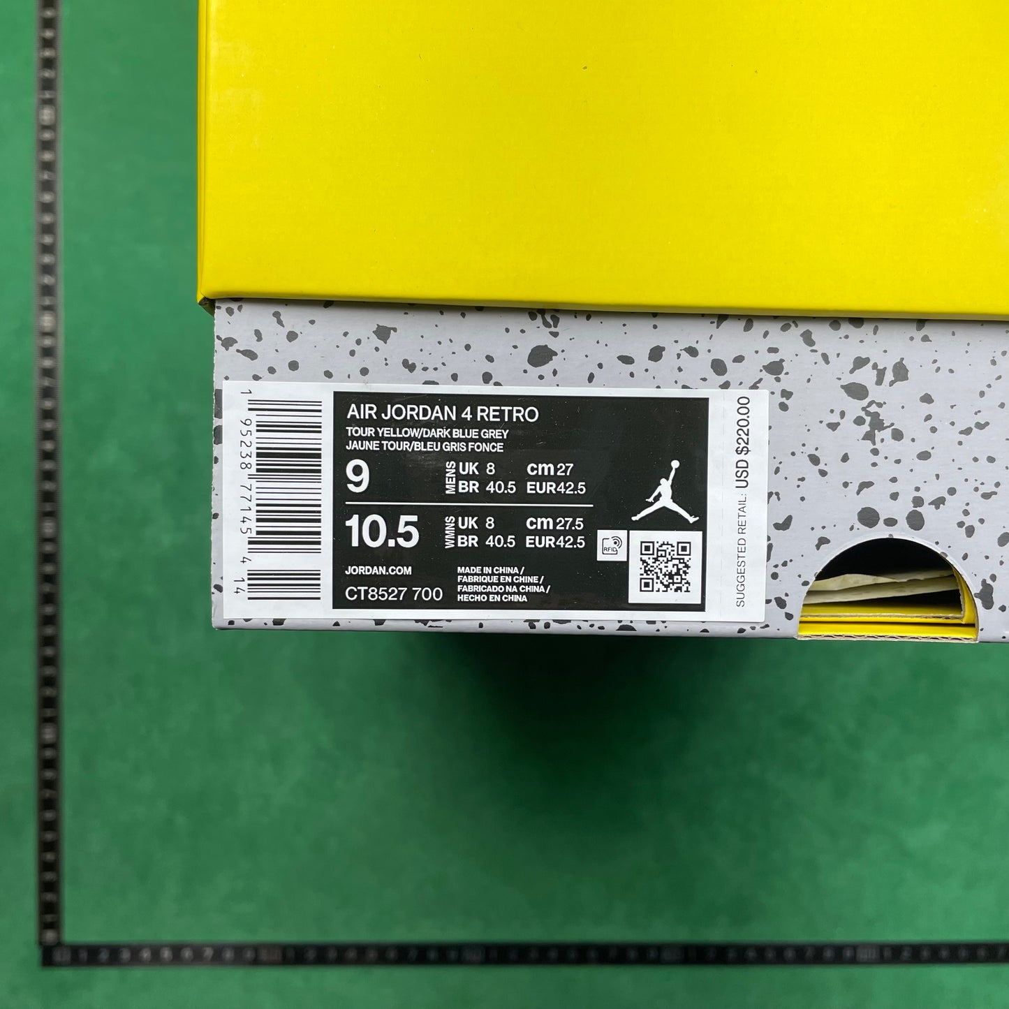 Air Jordan 4 Retro