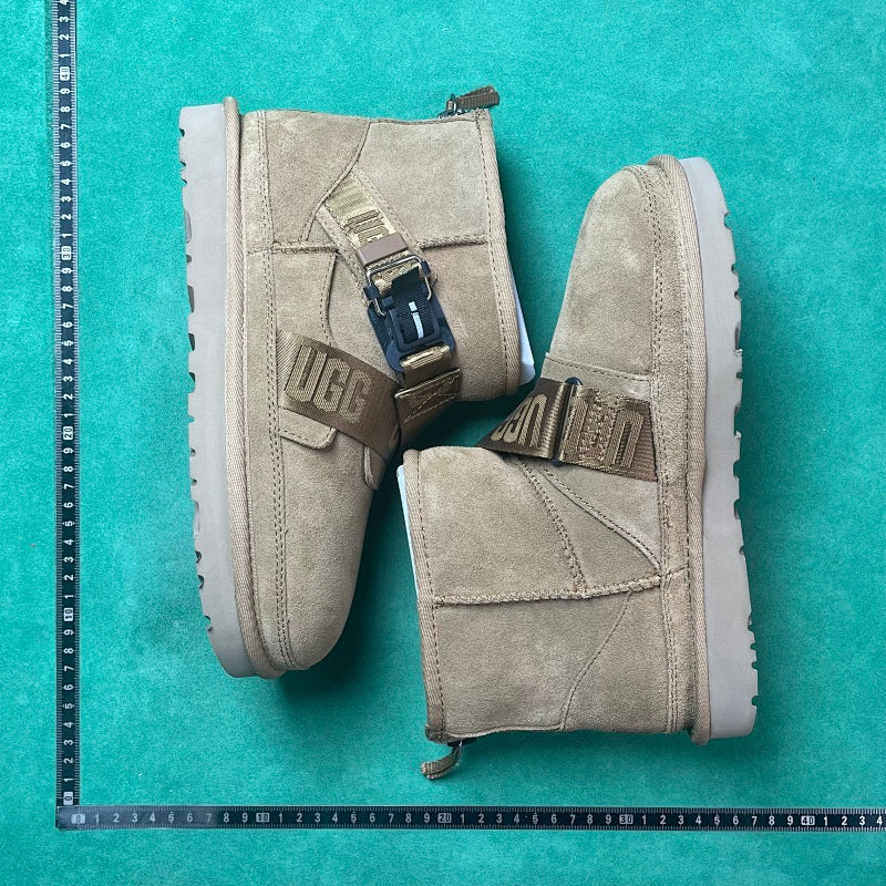 UGG