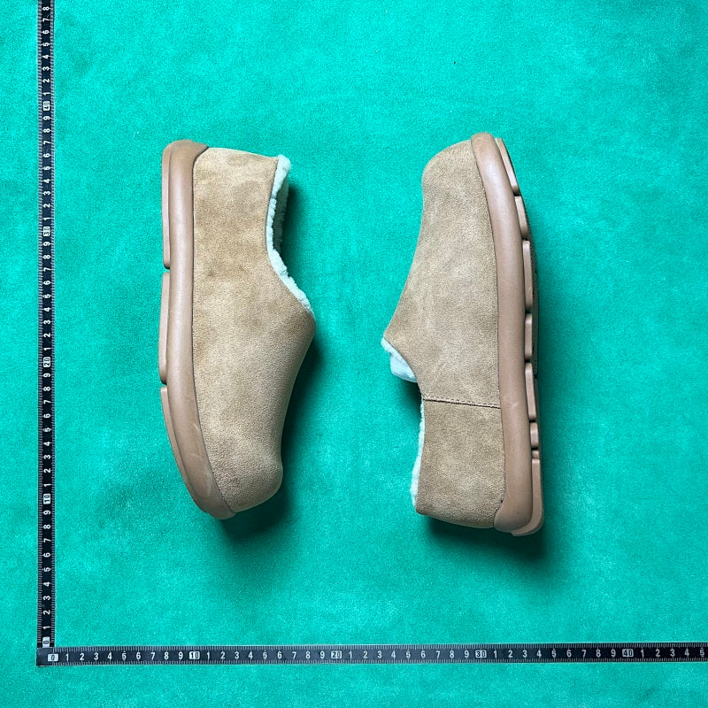 UGG