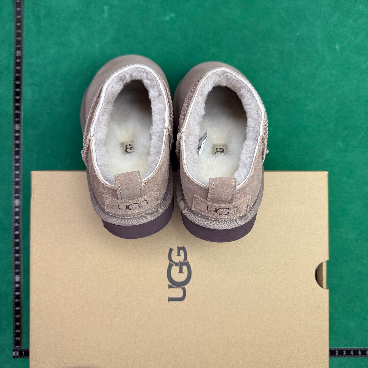 UGG