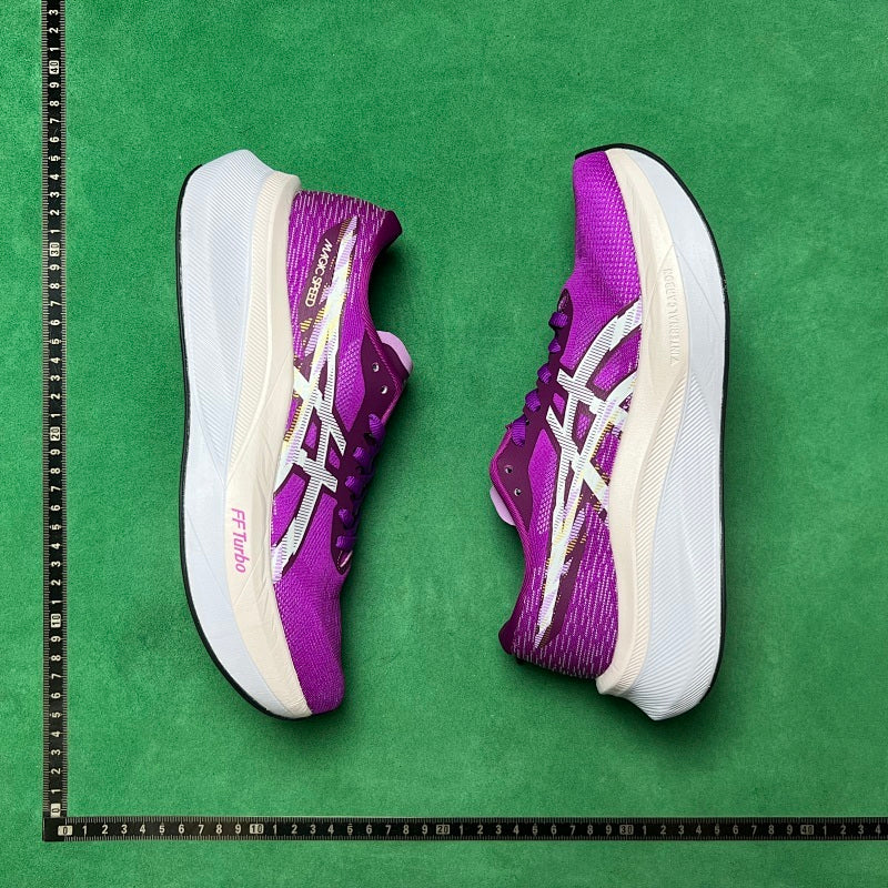 Asics Magic Speed 4