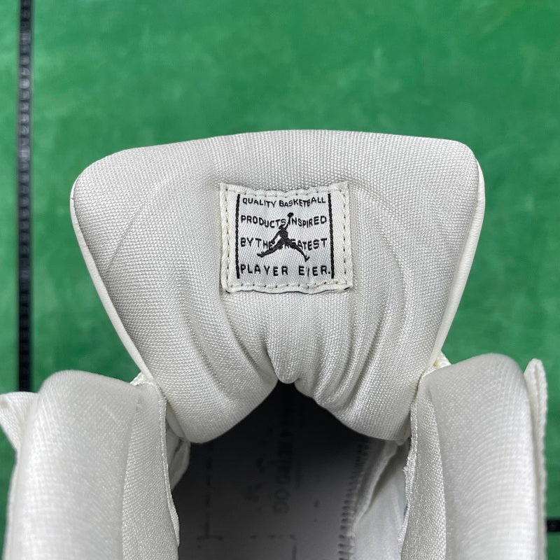 Air Jordan 11 WMNS Retro