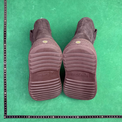 UGG