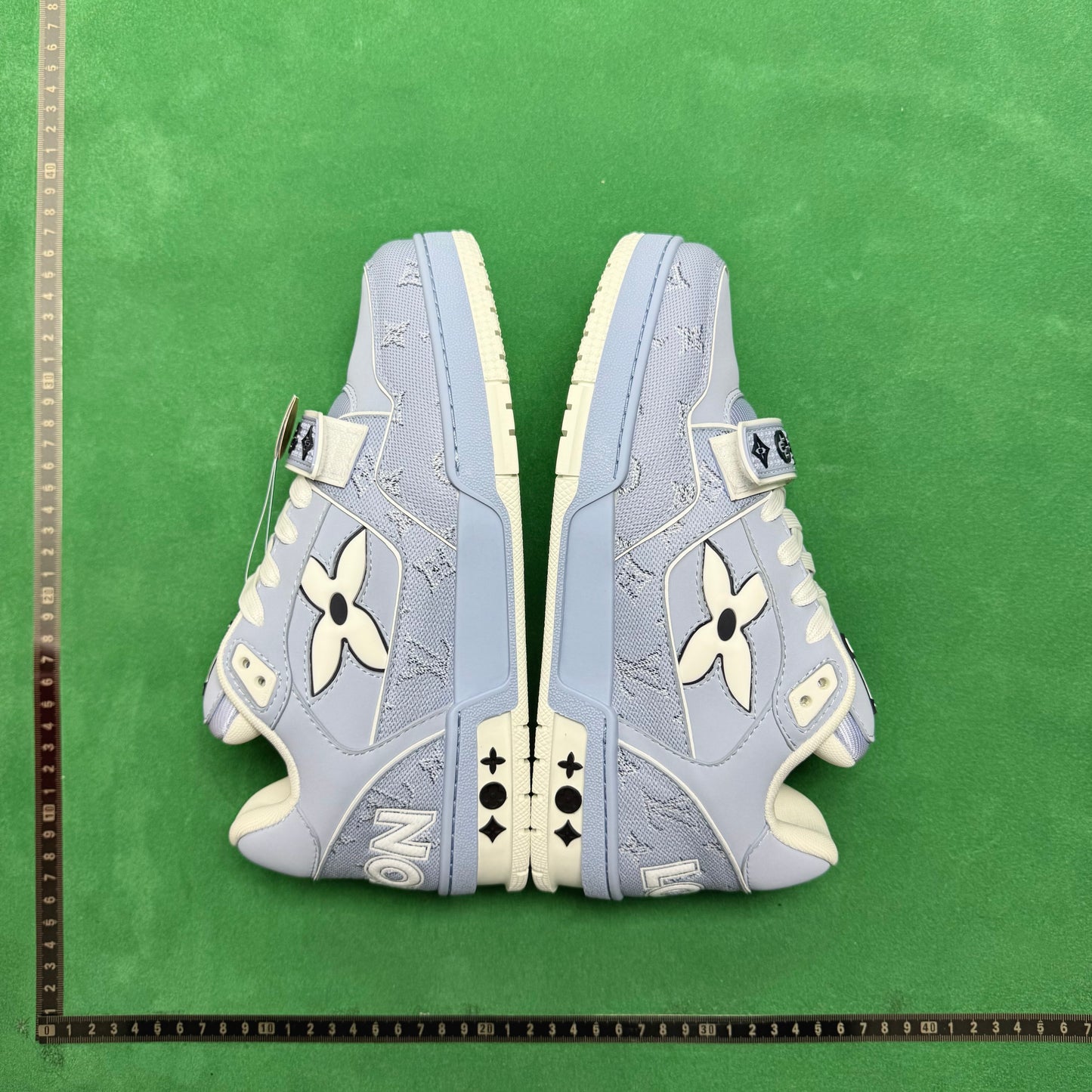 Louis Vuitton  - TT Trainer