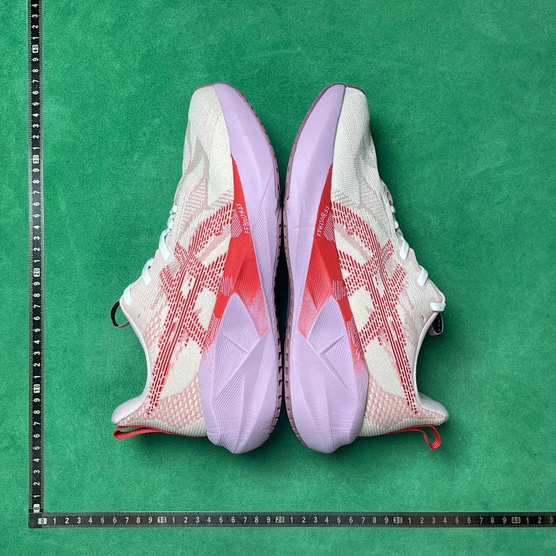 Asics Gel- Novablast 5 LE