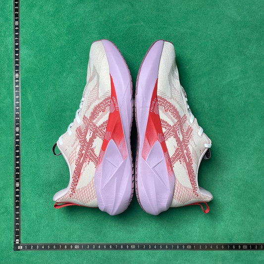 Asics Gel- Novablast 5 LE
