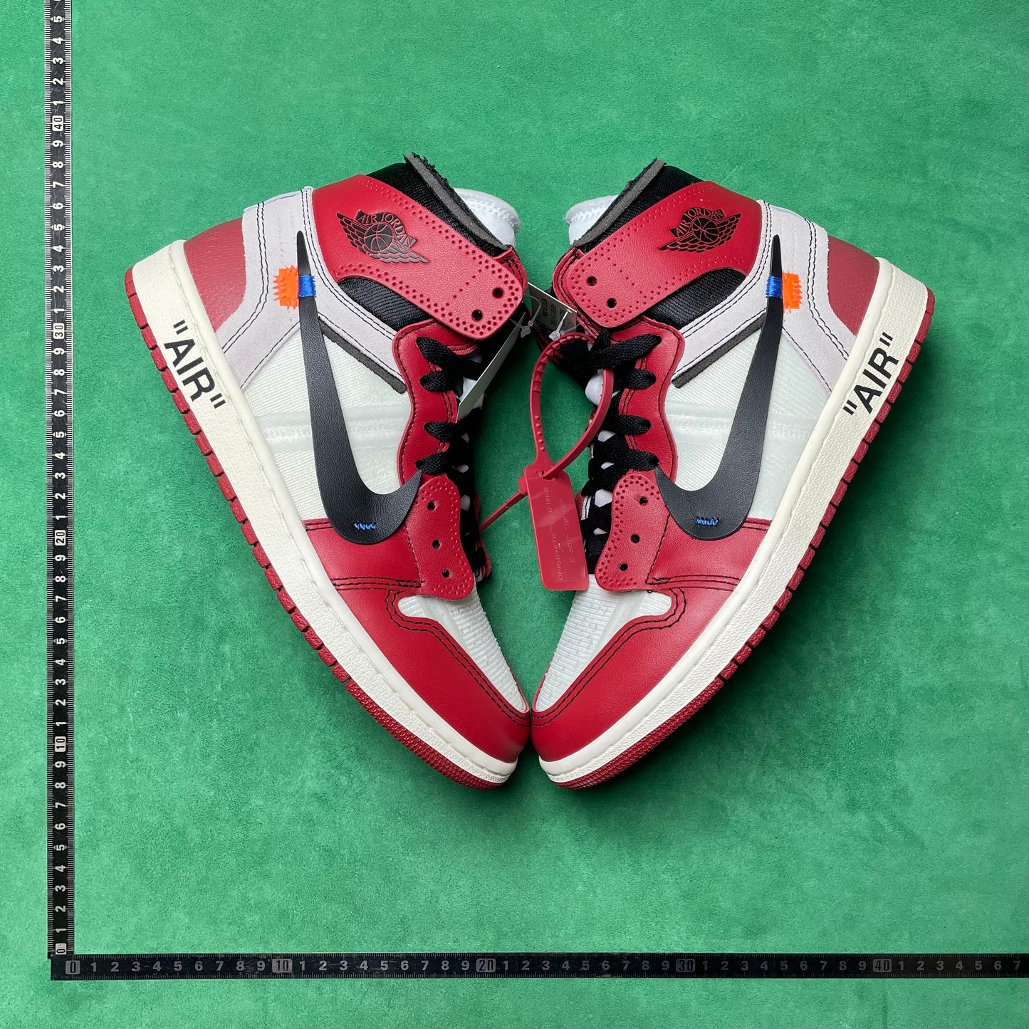 Air Jordan 1 : The 10