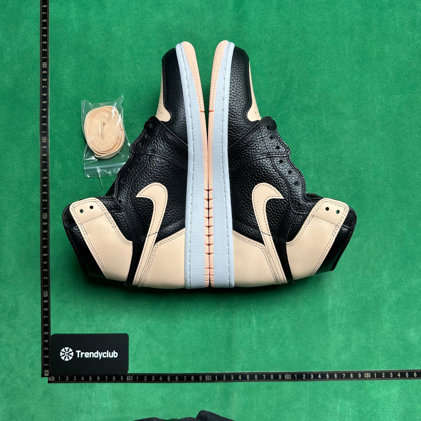 Air Jordan 1