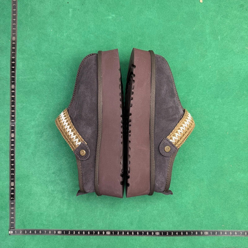 UGG