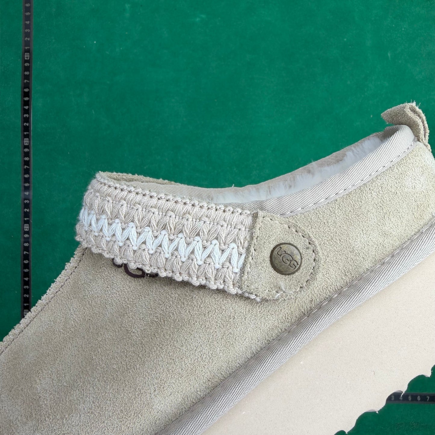 UGG