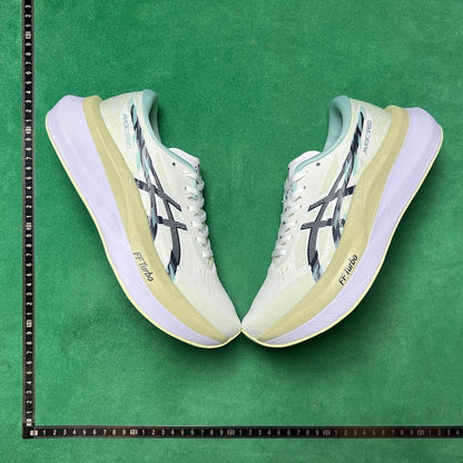 Asics Magic Speed 4