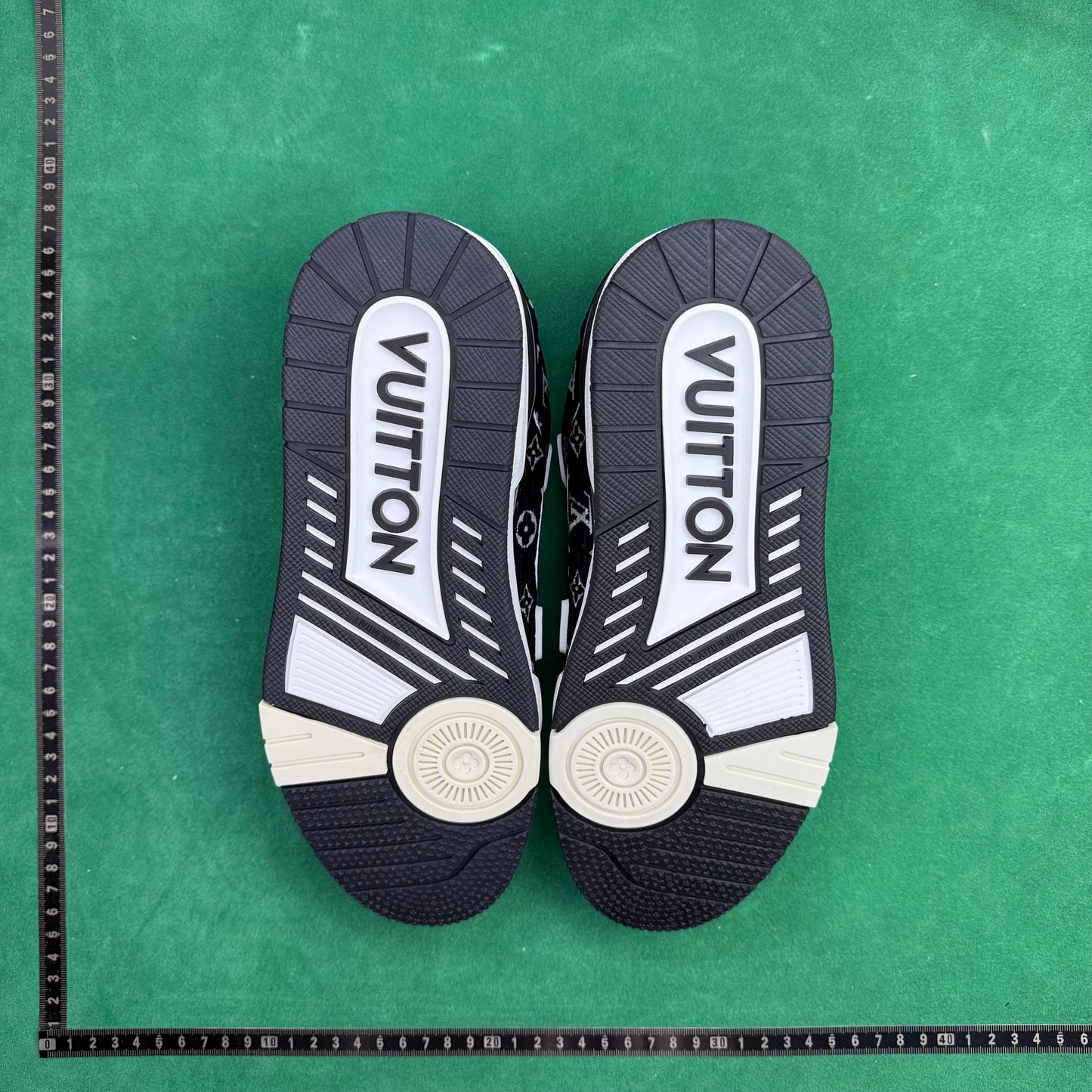 Louis Vuitton  - TT Trainer