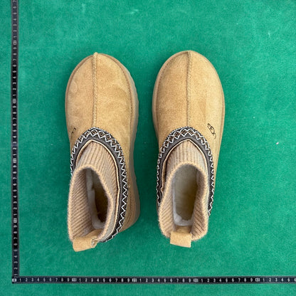 UGG