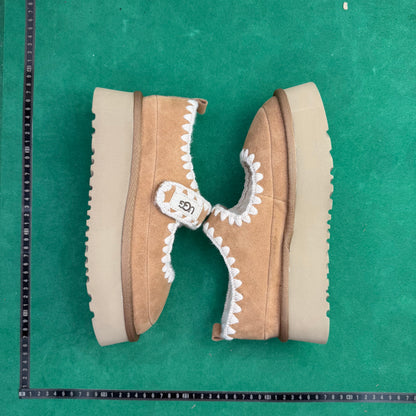 UGG