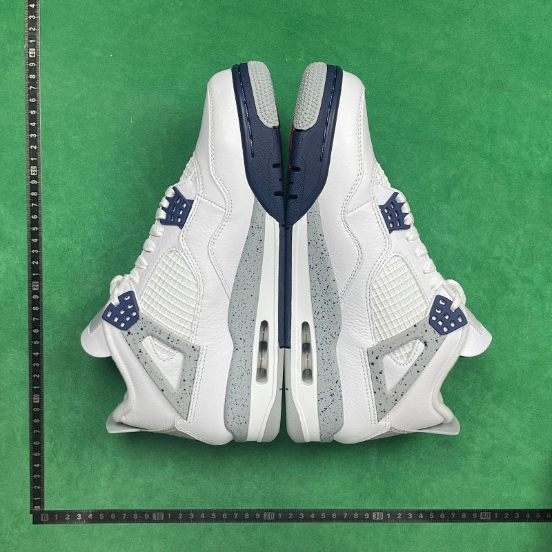 Air Jordan 4 Retro