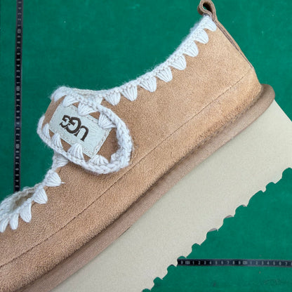 UGG
