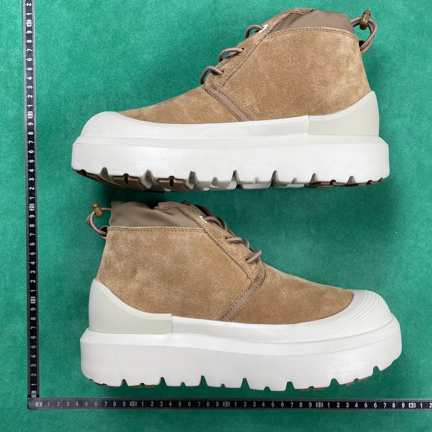 UGG