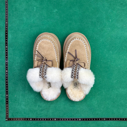 UGG