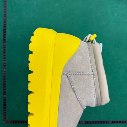 UGG